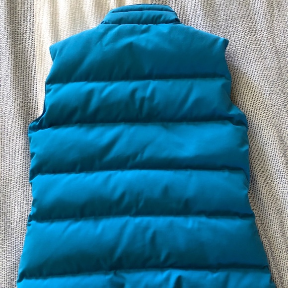 Authentic blue Canadian Goose vest - Picture 9 of 10